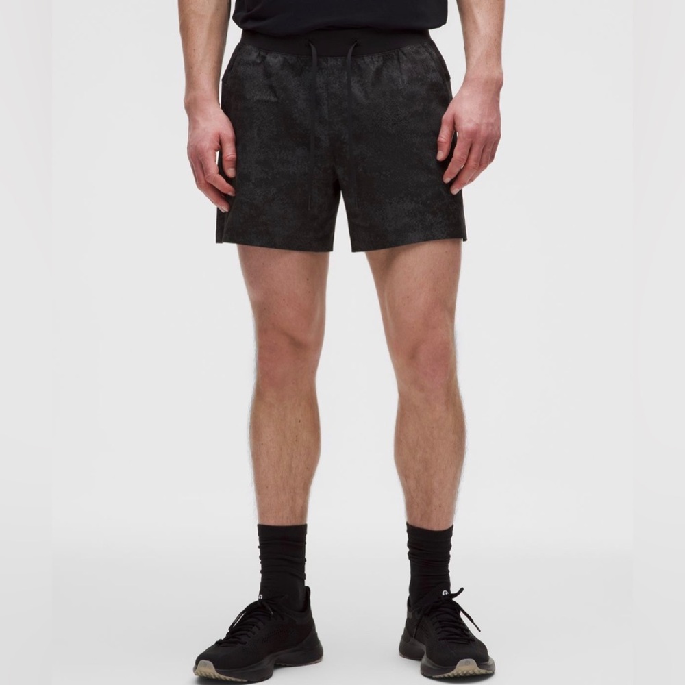 RESTOCK* Lululemon Men’s “Zeroed In” Short 5” Inseam Linerless (S) *BESTSELLER*